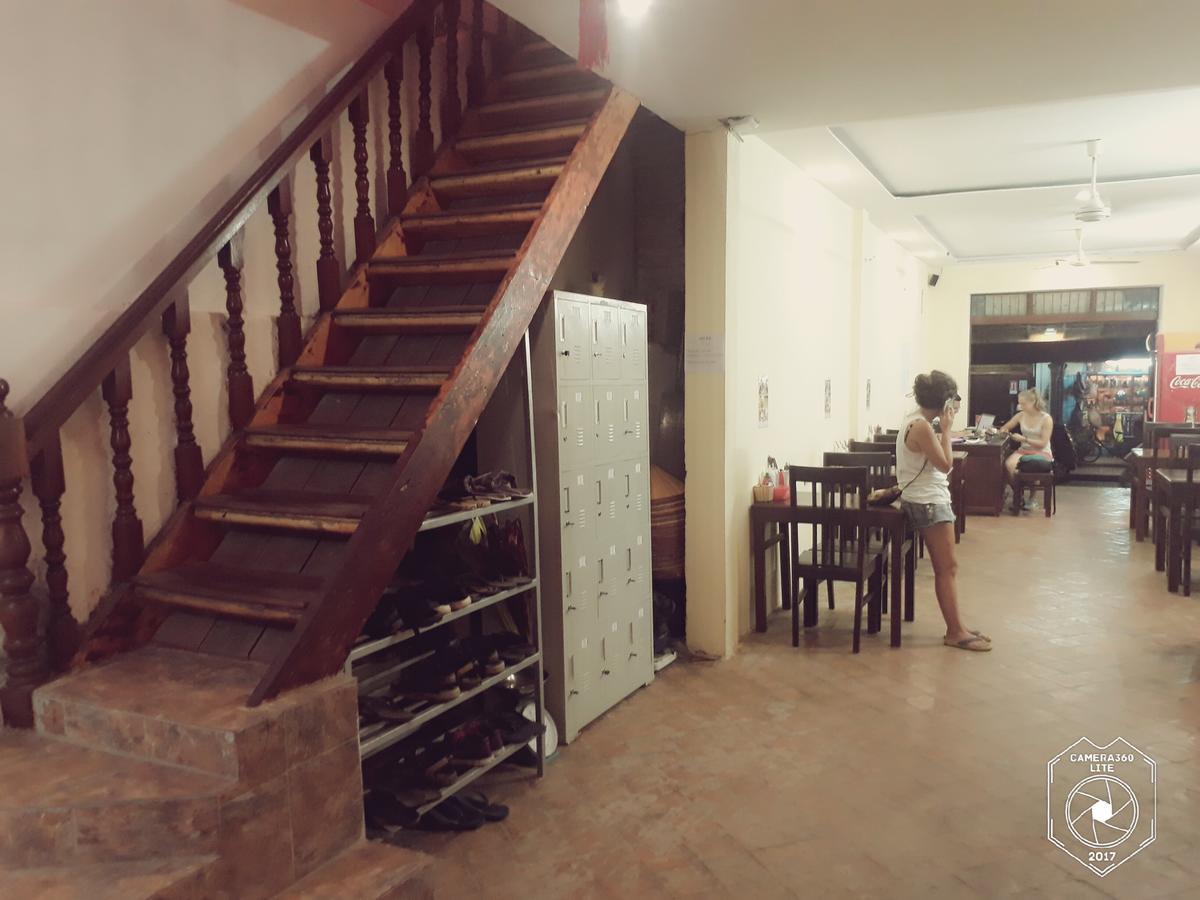 Tony Central Hostel Luang Prabang Exterior foto